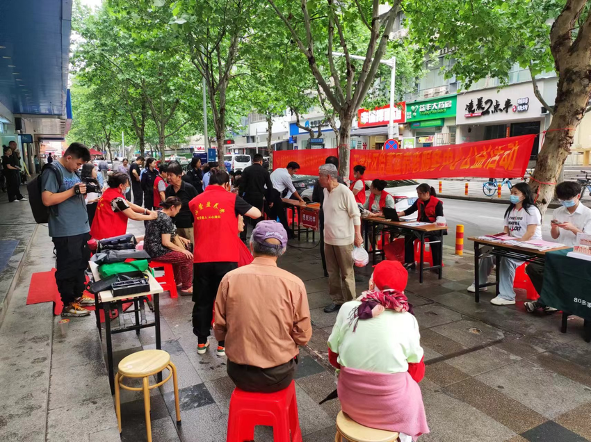 一元街道天津社區(qū)開展“五一”節(jié)前活動(dòng) 一元街道天津社區(qū)開展“五一”節(jié)前活動(dòng)